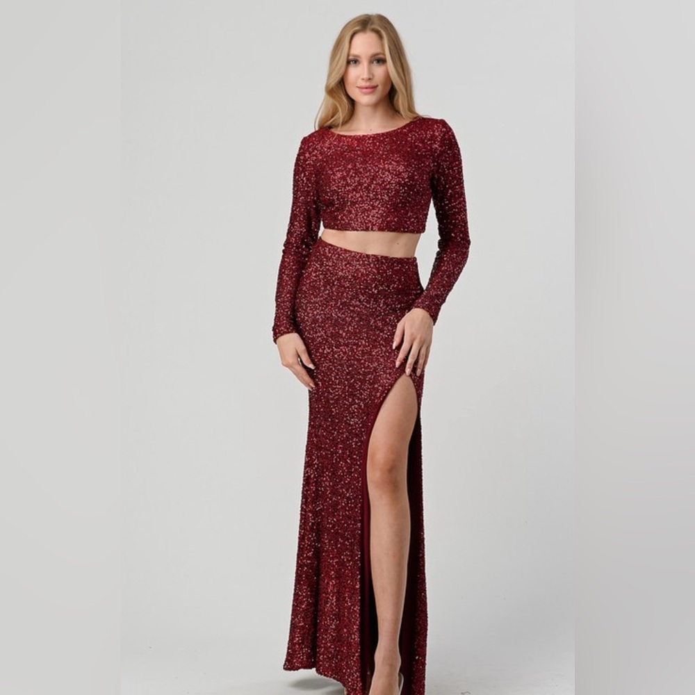 Glamorous Backless Burgundy Sequin Dress